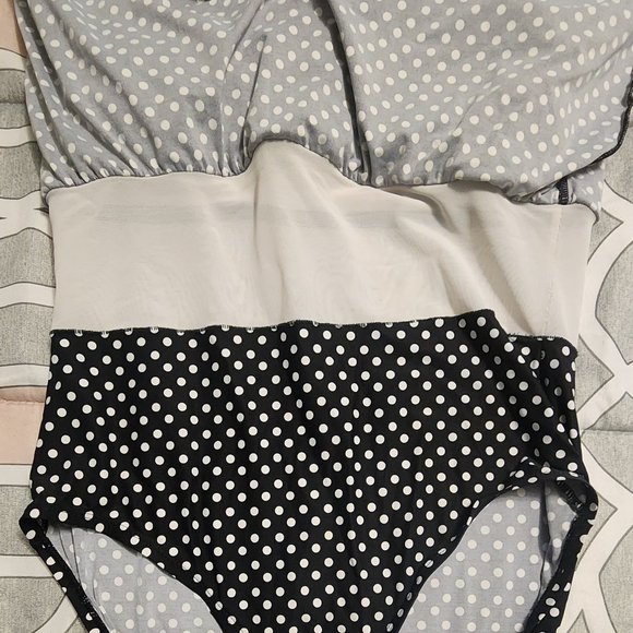 Swimsuit - Picture 2 of 3